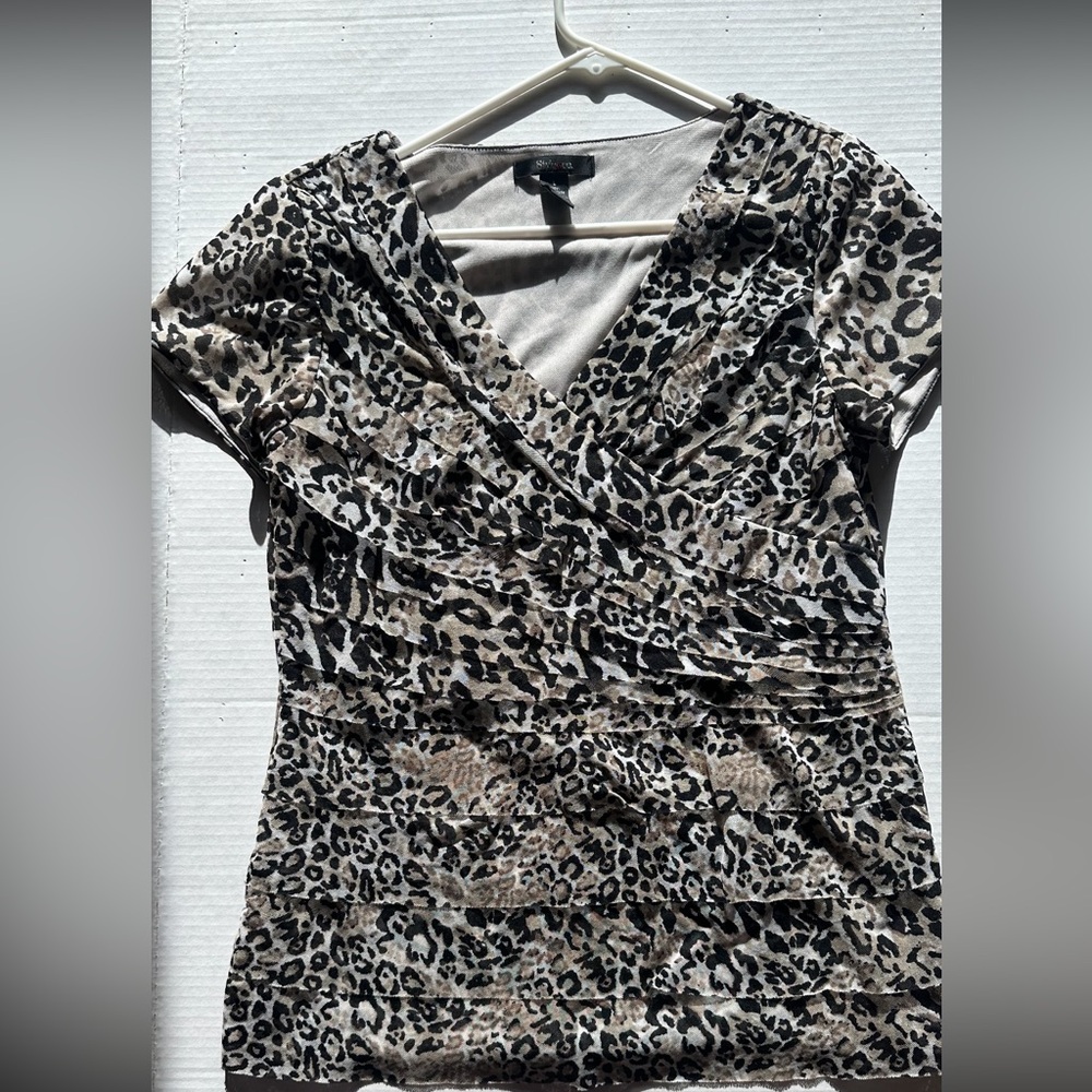 Leopard Print V-Neck Top womans L